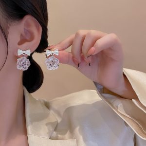 گوشواره گل رز شیشه ای کد 1101