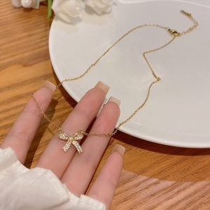 گردنبند پاپیون کد 2030