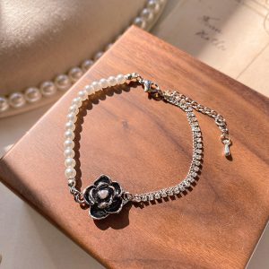 دستبند گل و مروارید کد 3038